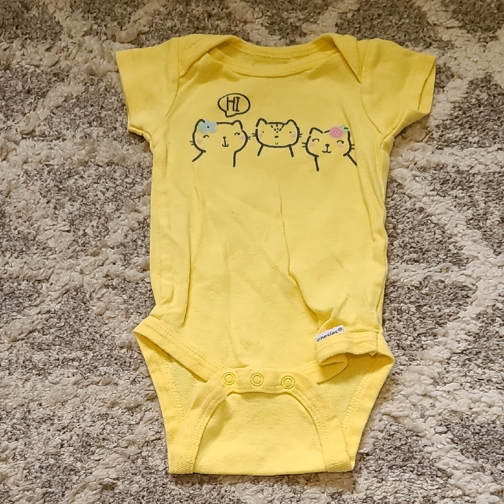 15 for $10 - Onesies Brand Girls 3-6m Yellow "Hi" Cat Short Sleeve Onesie